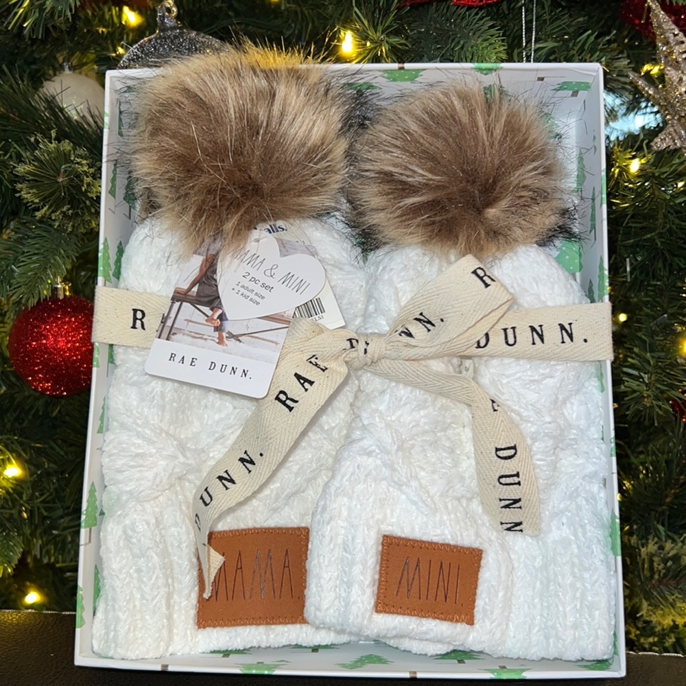 MAMA & MINI Pom Pom Hats